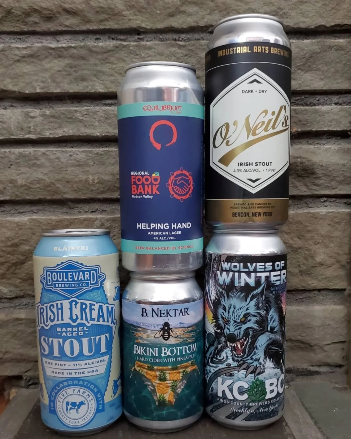 A little round up of recent arrivals from all different breweries: a barrel aged Irish cream stout, an American lager, a pineapple hard cider, an Irish stout, and a West Coast IPA🍻 And we're only half way through the week!

#irishstout #pineapplecid