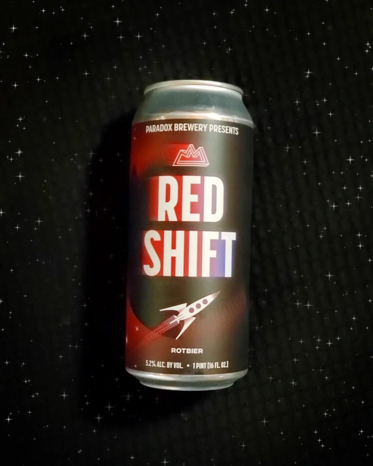 New beer from Paradox! Red Shift is a traditional style, malty, amber lager clocking in at 5.2% If you often find yourself on the hunt for new non-IPA styles, check it out🚀🍻

#redlager #amberlager #redshift #paradox