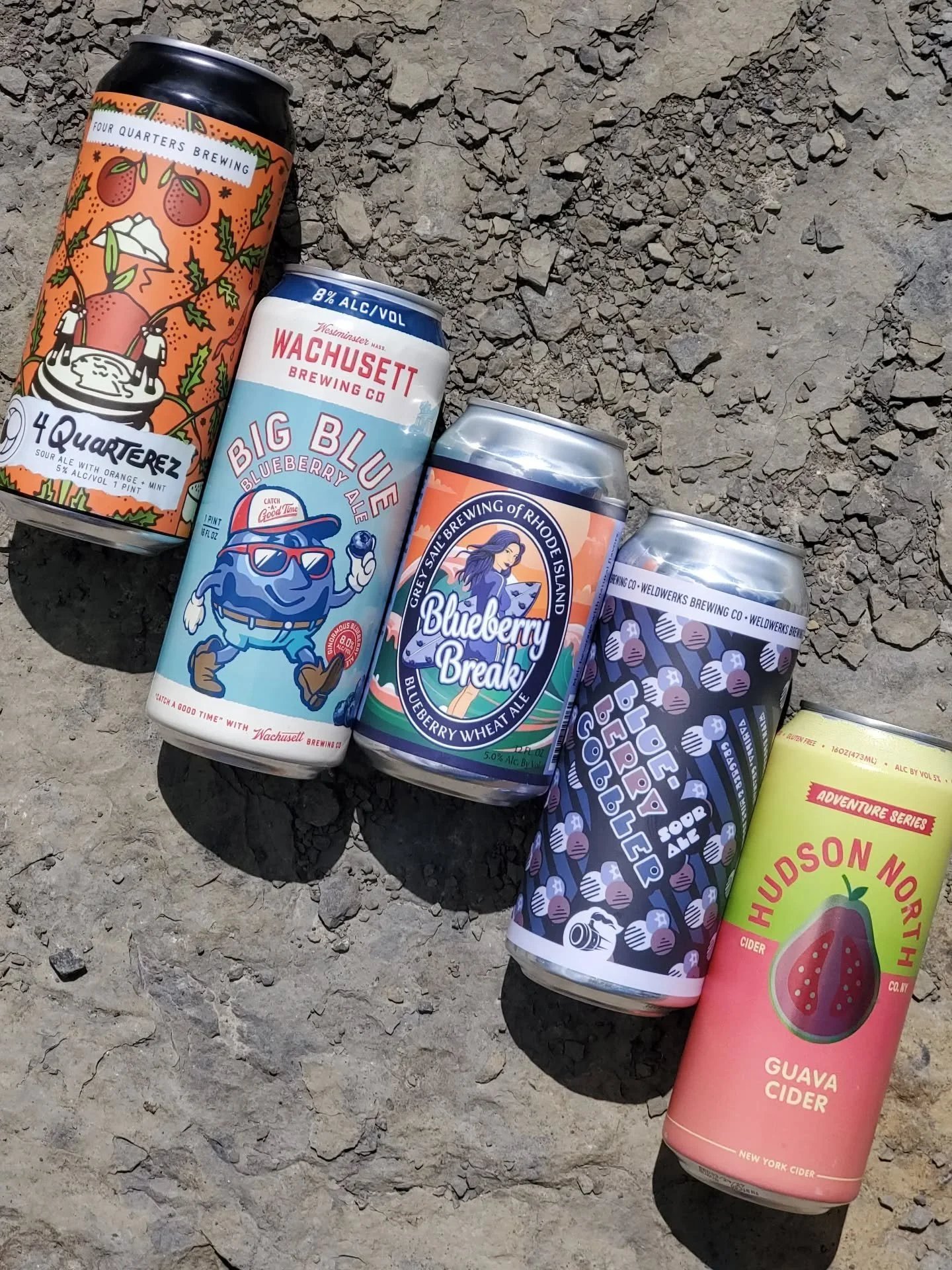 No need to worry about a late frost when you take your fruit fermented!🍺 These five freshly picked brews are ready to quench your fruit cravings:

- Four Quarters "4 Quarterez" sour with orange and mint
- Wachusett Big Blue blueberry ale
-