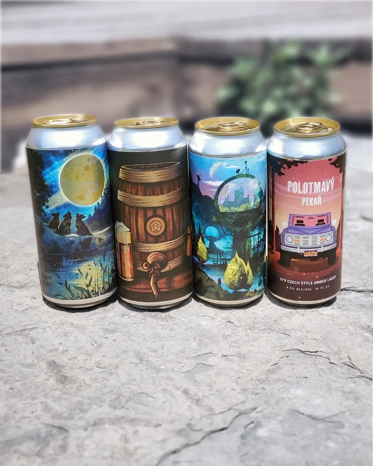 Wayward Lane drop! A hazy IPA, a West Coast IPA, a Franconian style landbier, and a Czech style amber🍻

#amberale #lager #hazyipa #westcoastipa