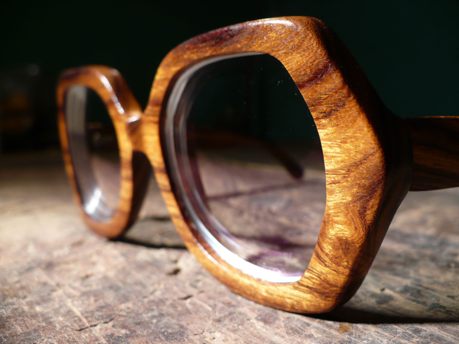 custom-wood-eyeglasses.jpg
