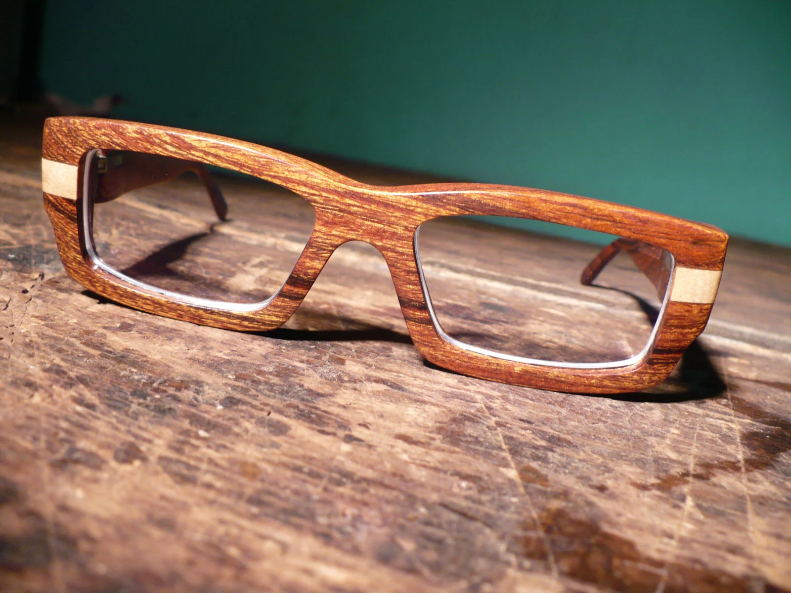 handmade-eyewear-wood.jpg