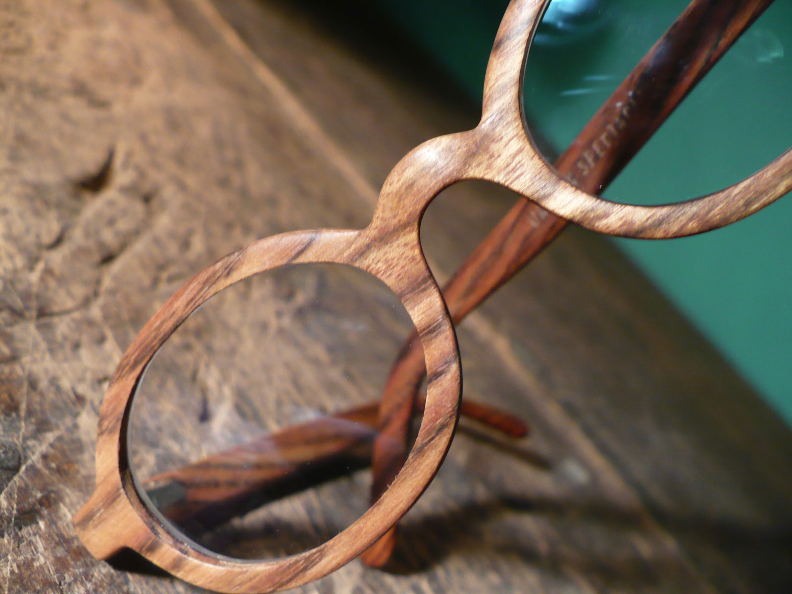 olive-wood-eye-glasses.jpg
