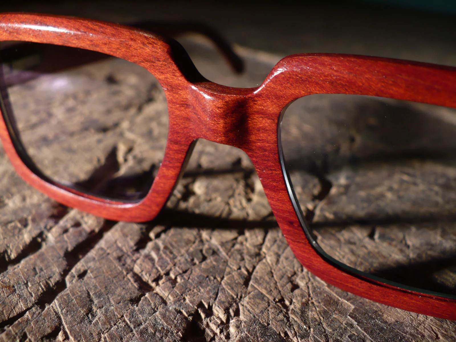 bespoke-eye-glasses-wood.jpg