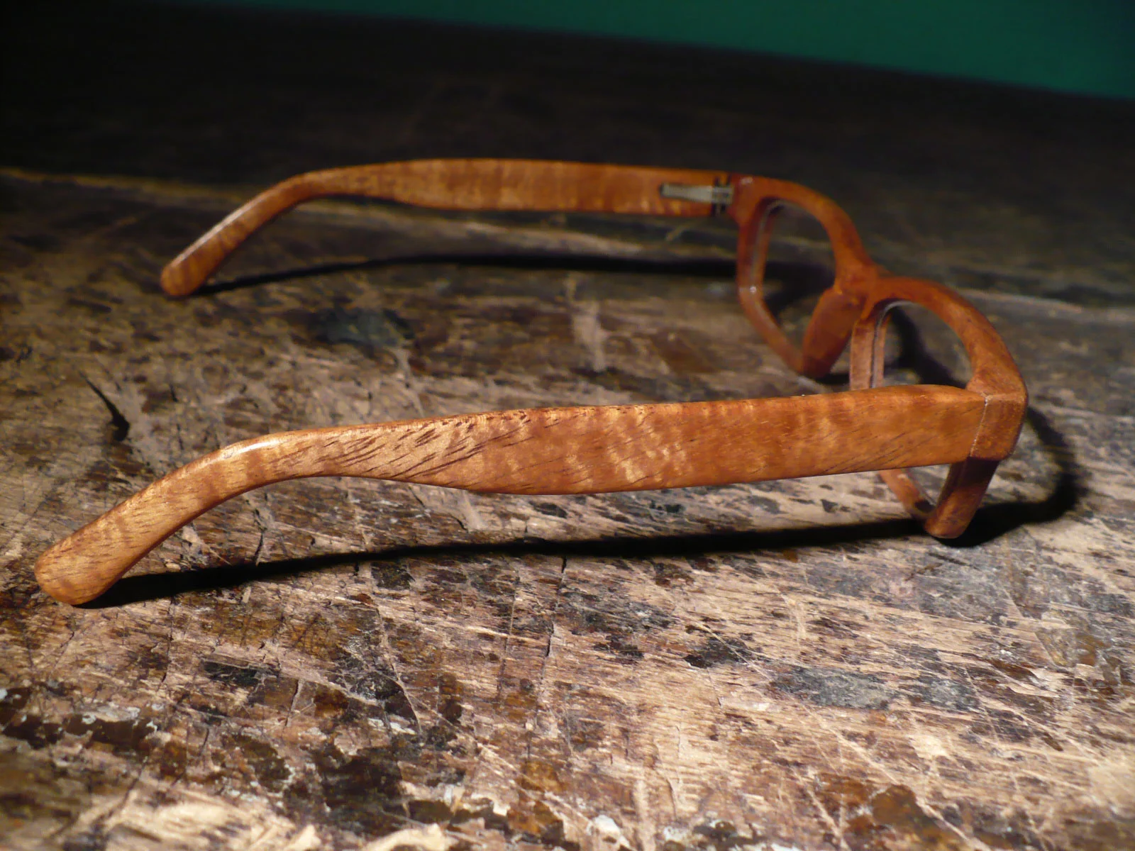 hand-made-koa-wood-eyeglasses.jpg