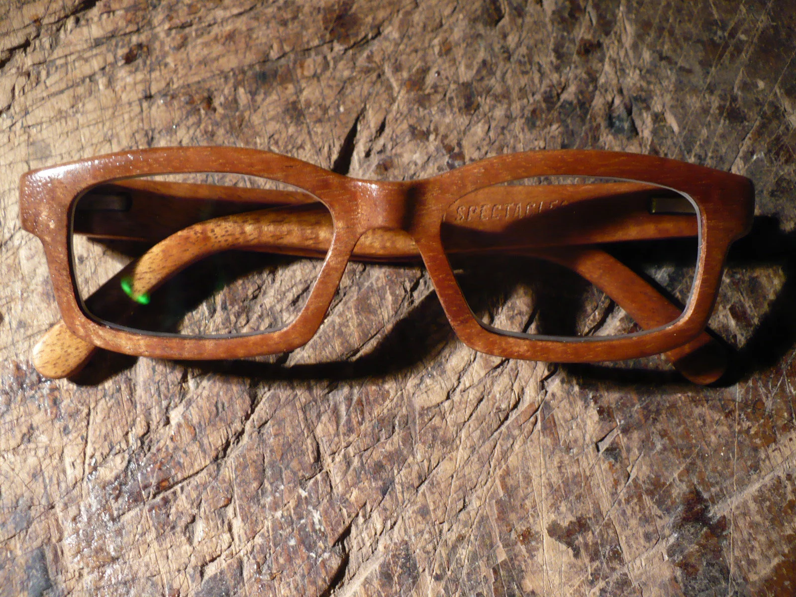 hawaiian-koa-sculpture-eyewear.jpg