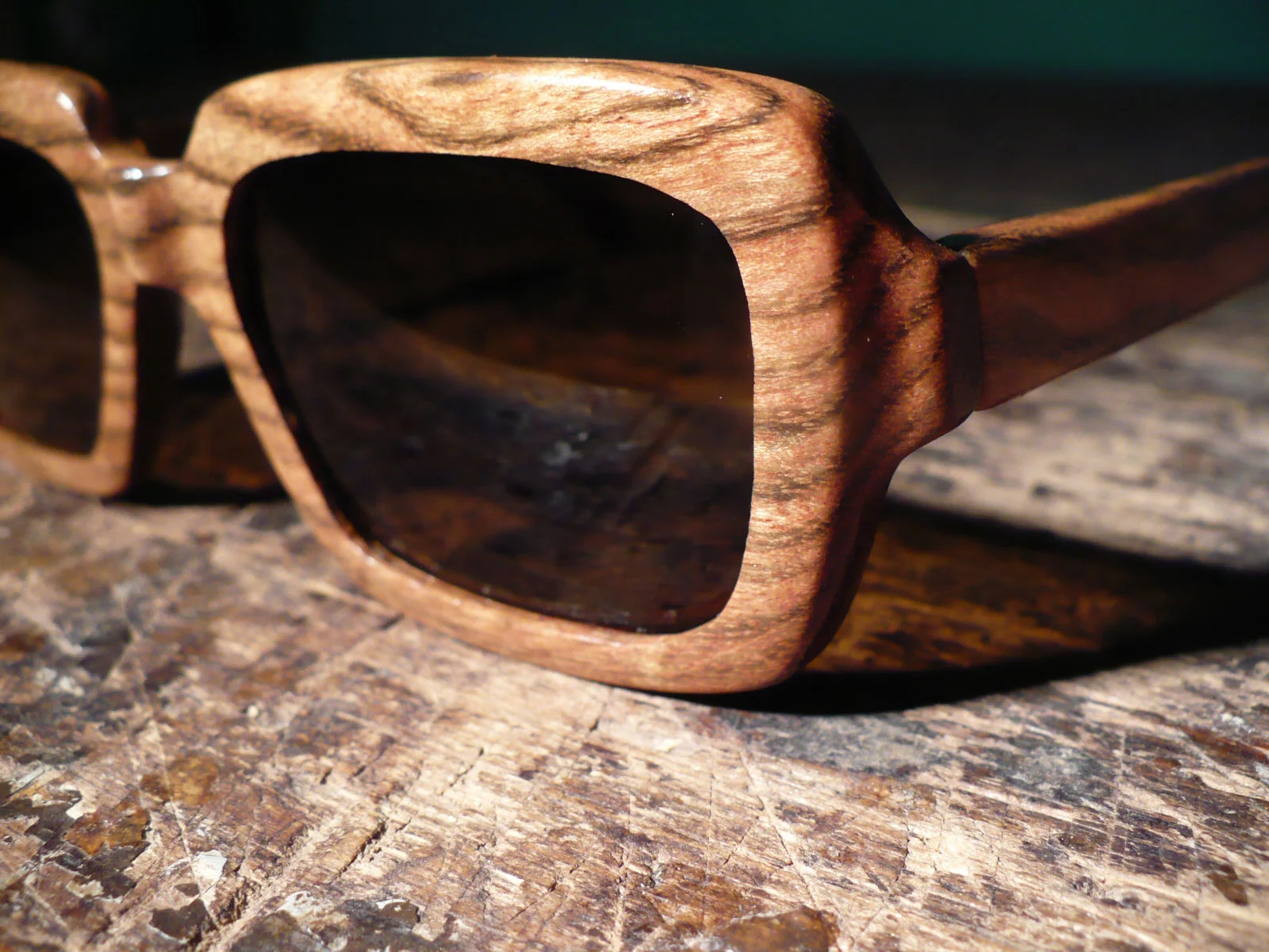 wood-grained-custom-eye-wear-glasses.jpg