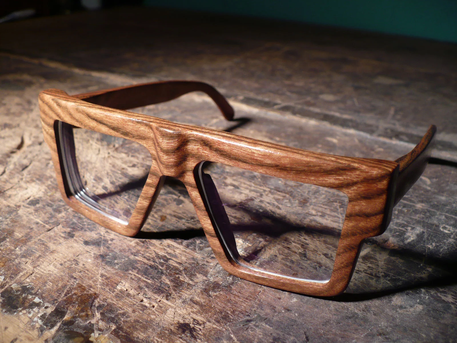custom-designed-wood-eyeglasses.jpg