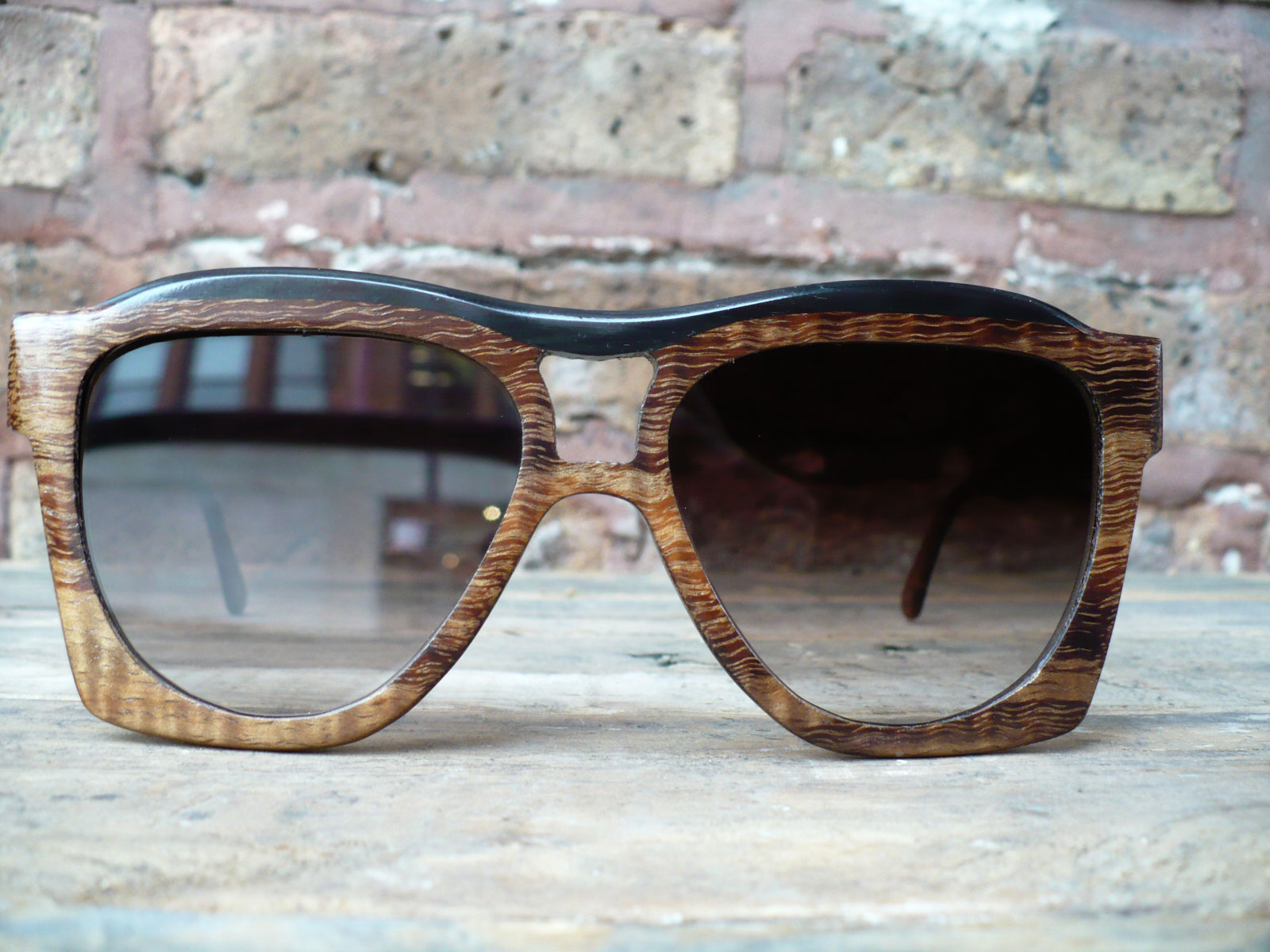 natural-materials-eyewear-glasses-wood-custom.jpg