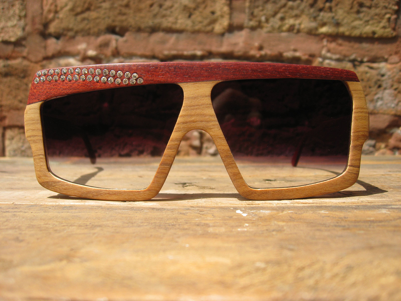 urban-spectacles-vintage-sunglasses-eyewear-wood.jpg