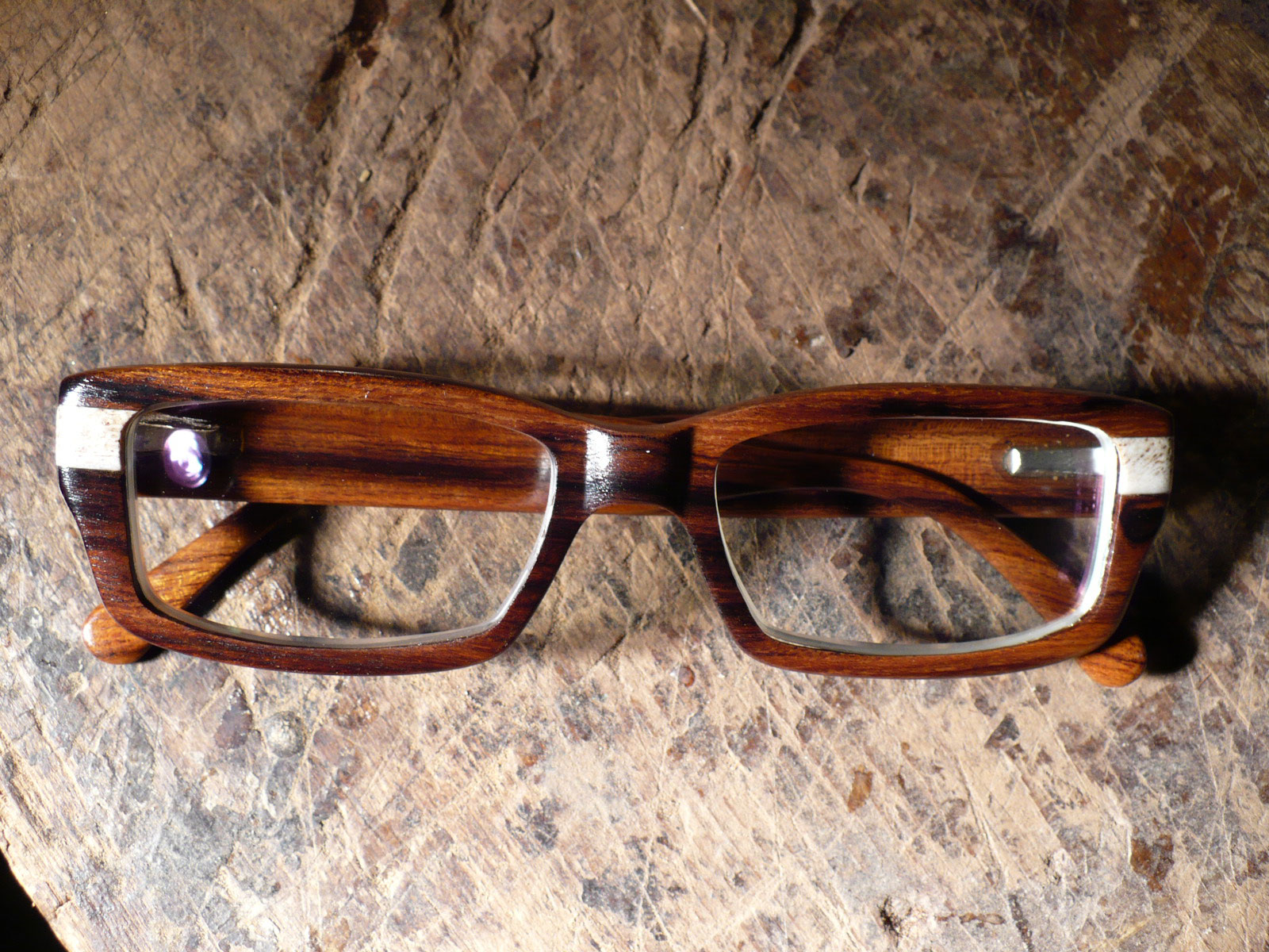 wood-carved-glasses-curstom-hand-made.jpg
