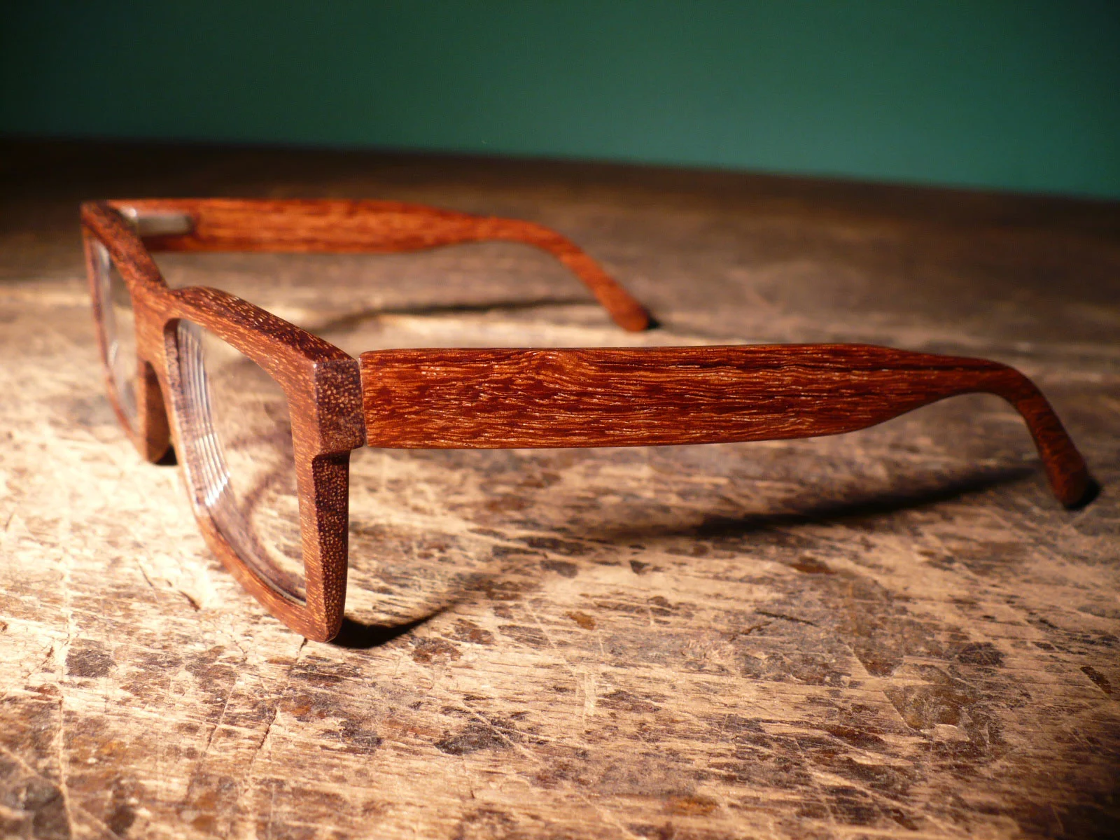 organic-eyewear-custom-wood-glasses.jpg