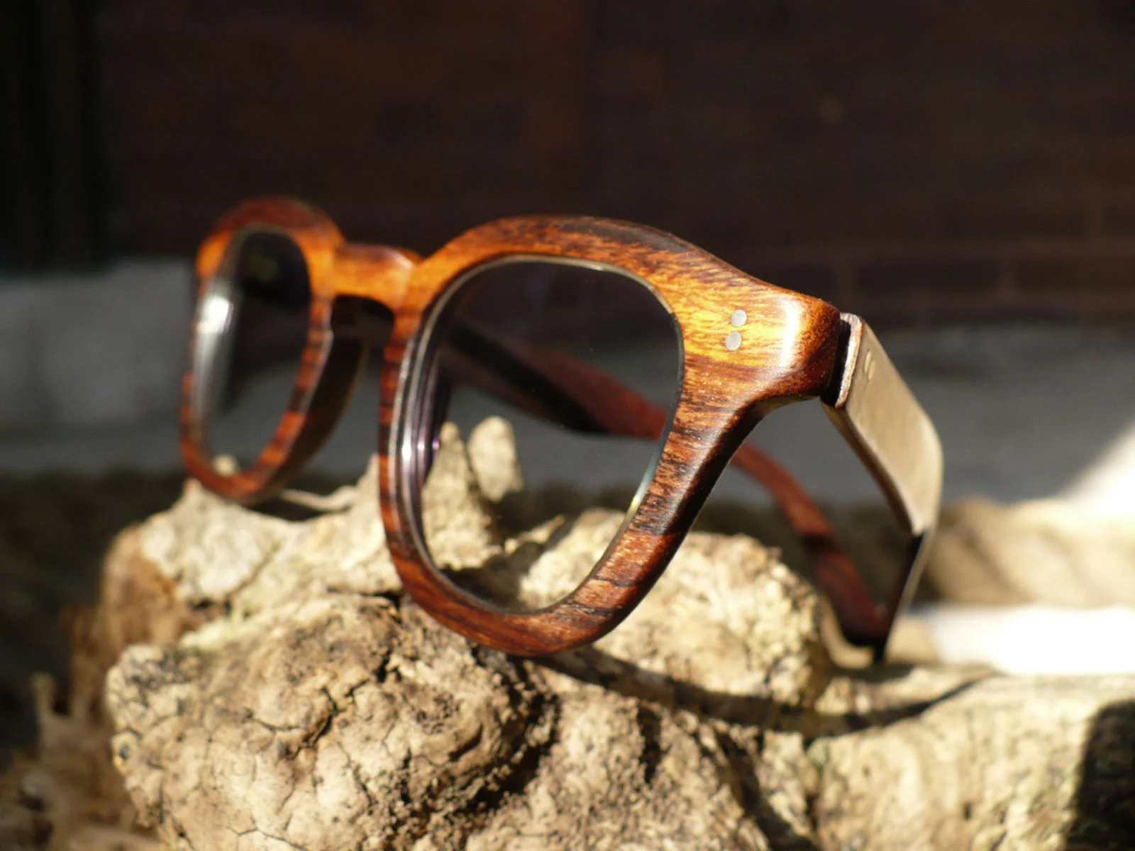 hand-made-desert-ironwood-carving-glasses.jpg
