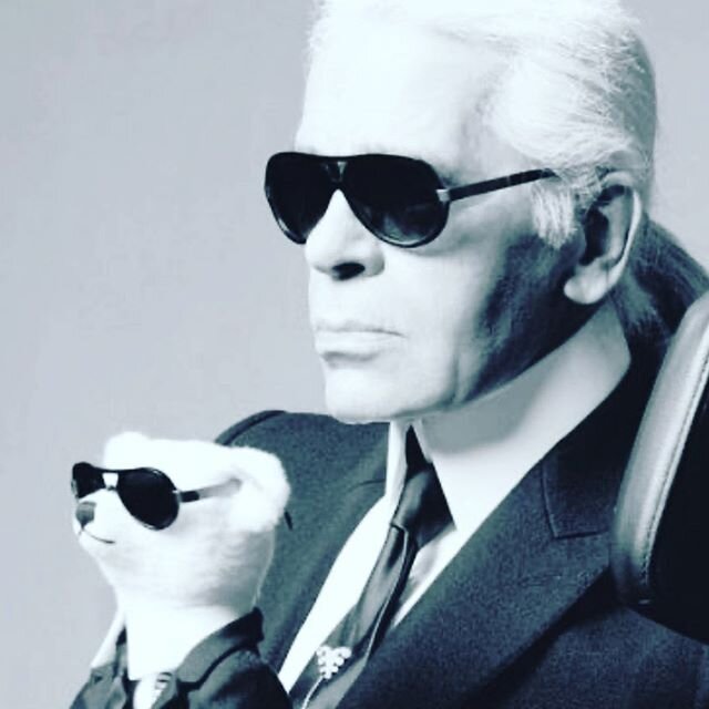 Karl forever💕.
.
.
.
.
#karllagerfeld #fashion #greatfashiondesigner #hero #chanel