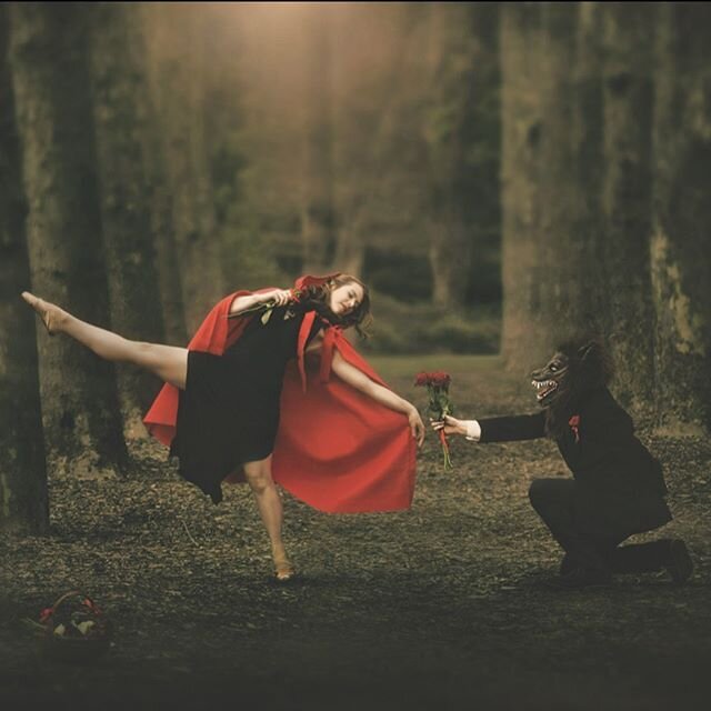 From a shoot a while ago with the great 📸 @nancymorrison 💃 @lozijay .
🐾 @zmoneysimmz .
👗 @bmphillips .
.
.
.
#theatre #melbourneballet #photoshoot #storyteller #makeup #redridinghood #brothergrimm