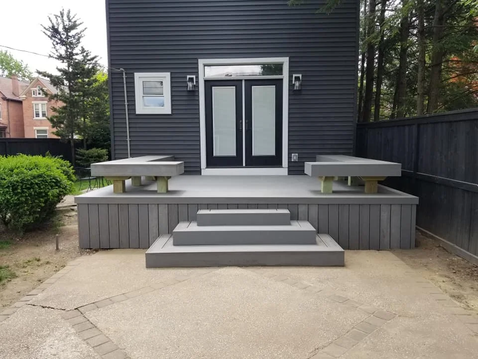 Hoyt Deck.jpg