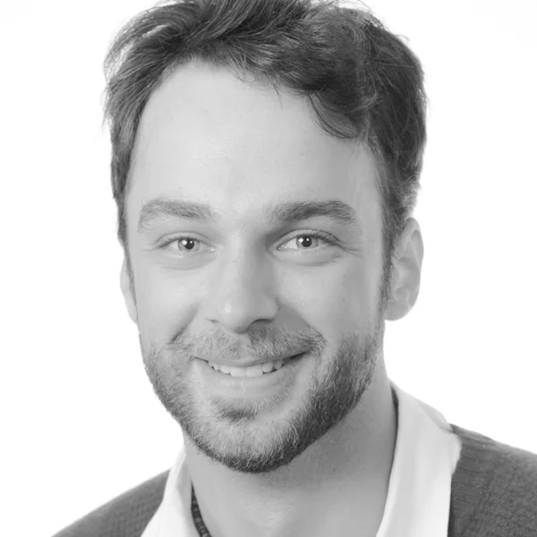 Ben Hahn, LL.B . Lawyer Tel: +1 437.222.2054 ben@coachhouselaw.com