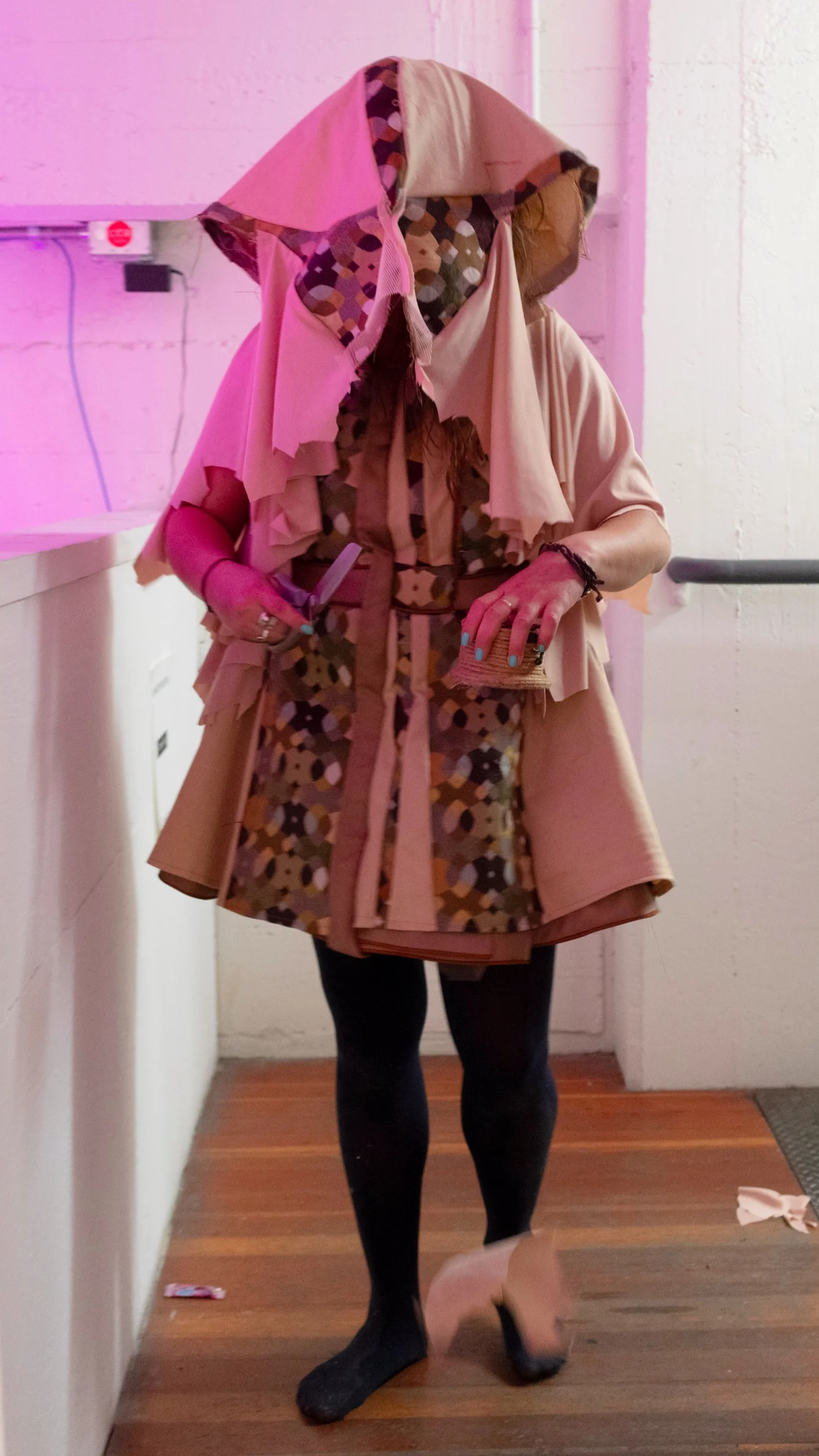 Graham+Holoch+-+Wander_Women_Root_Division_Closing_70_Hires.jpg