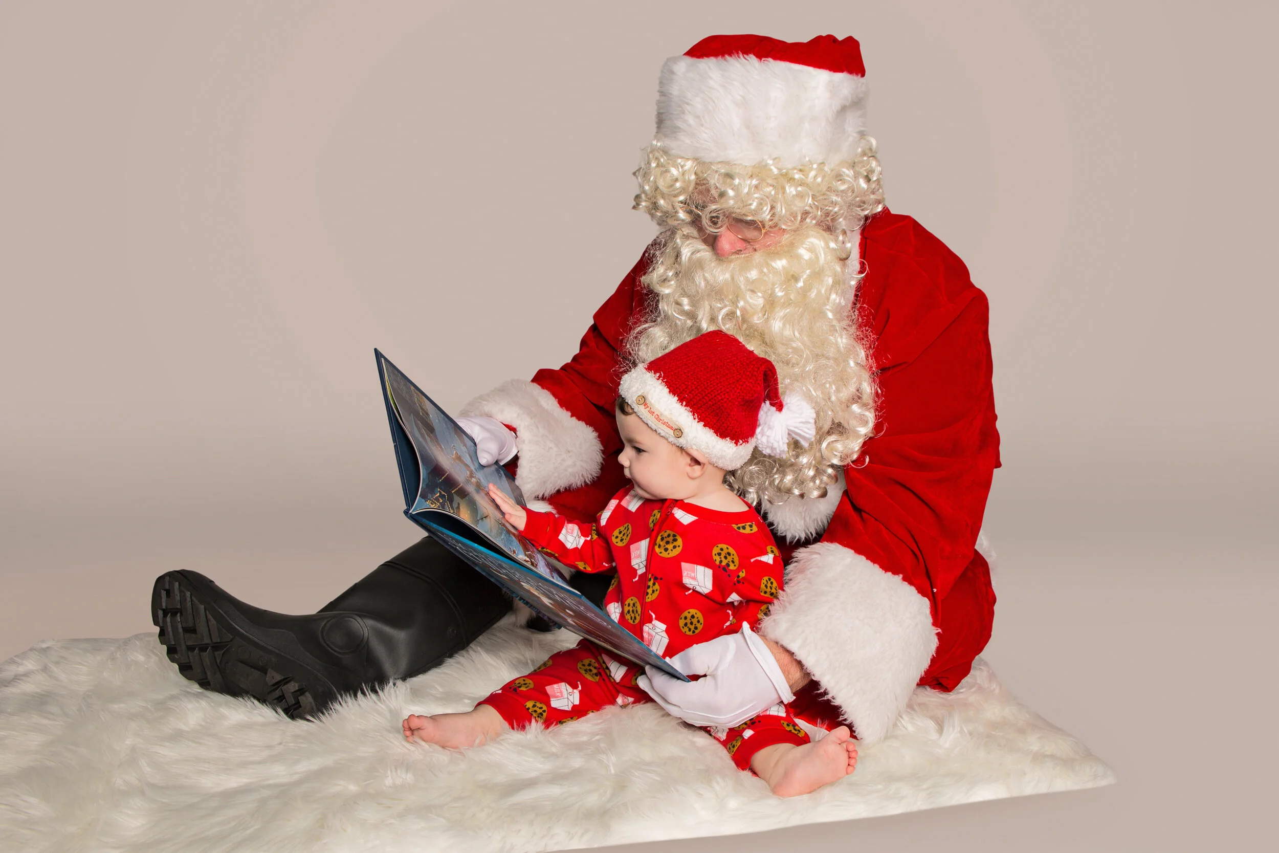 092_LydiasFirstChristmas.jpg