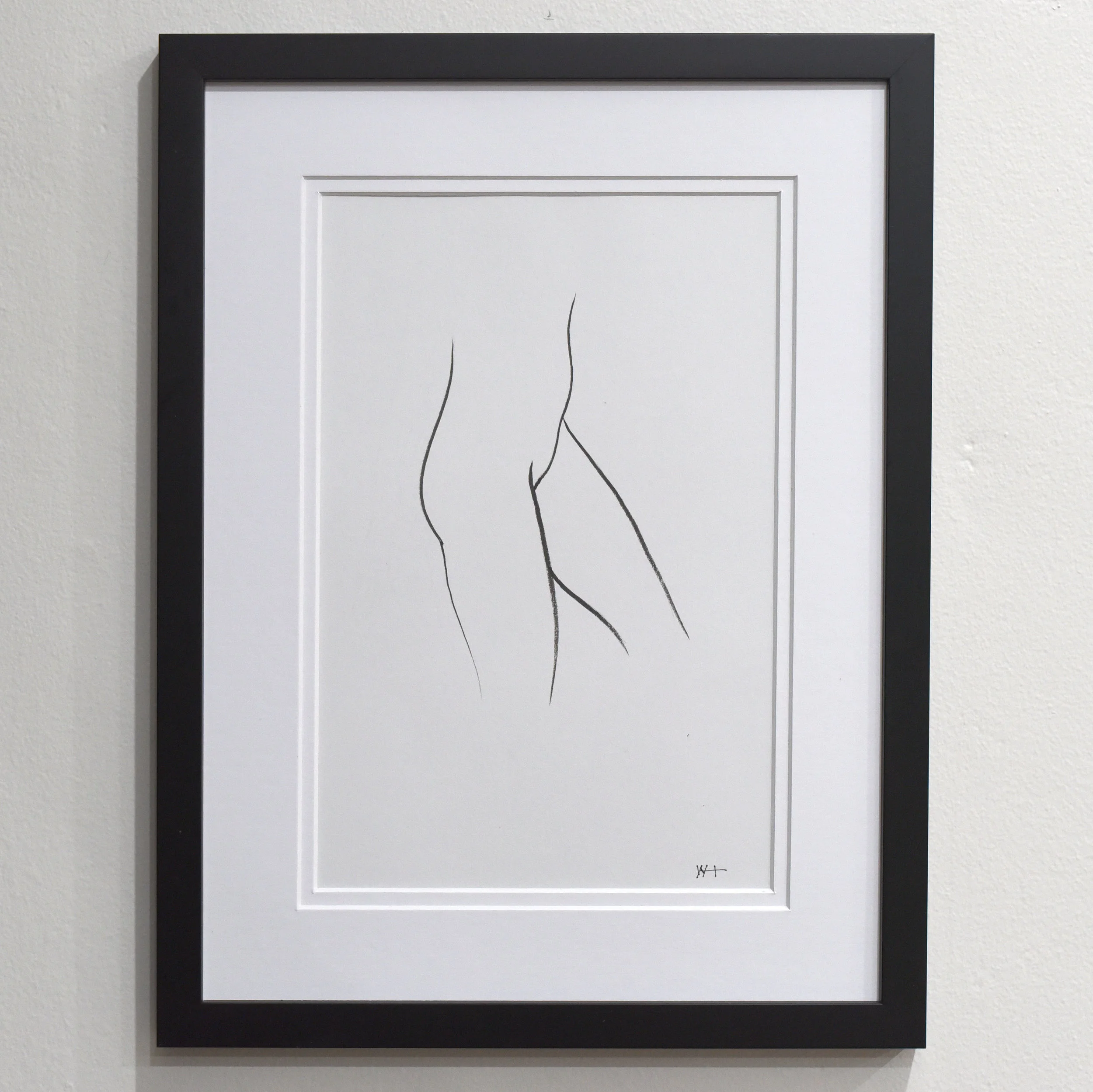 Minimal line drawing of a woman.