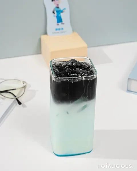 ESTJ Obsidian Vanilla Latte, aesthetic coffee drinks with black and white gradient layers