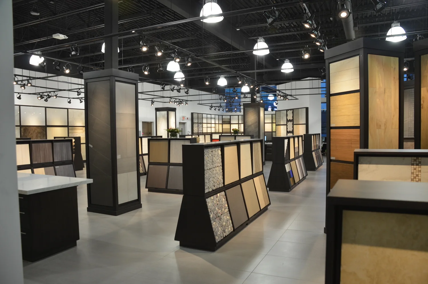 top-showroom-tiles-decor-modern-on-cool-amazing-simple-in-showroom-tiles-interior-design-ideas.jpg