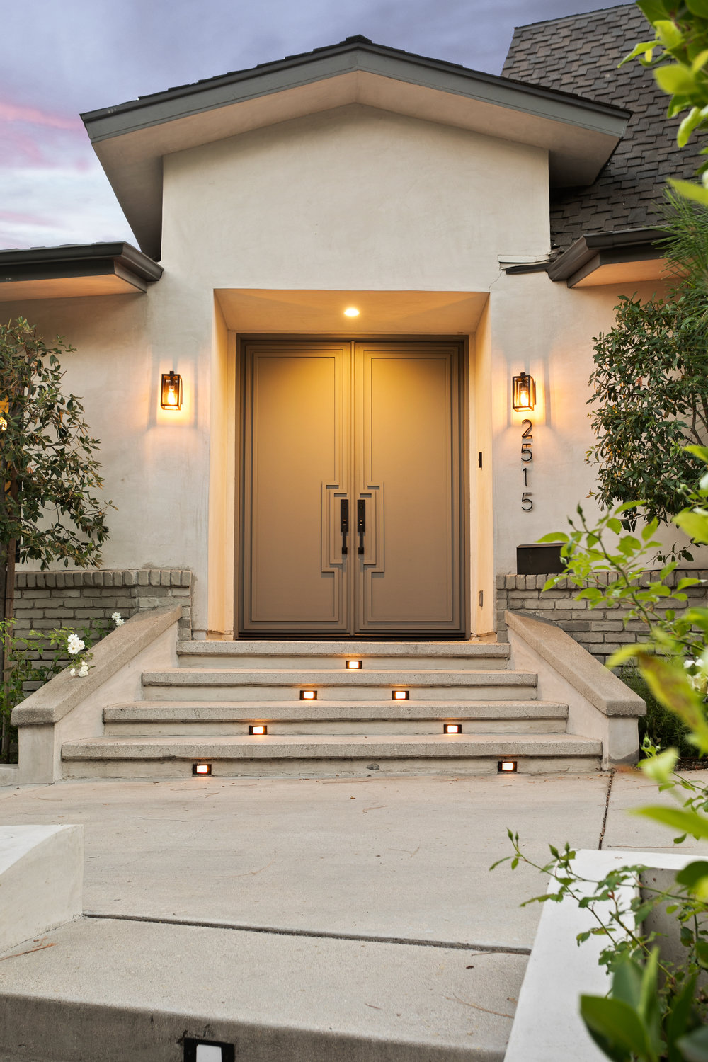 2515Glendower-virtuallyherestudios.com-33.jpg