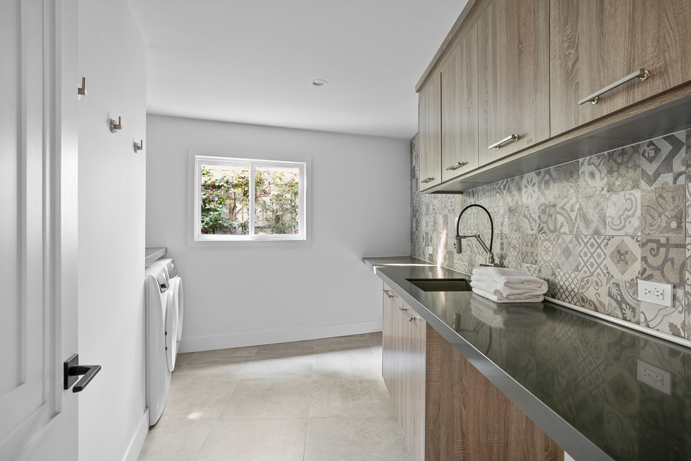 2515GlendowerMLS-virtuallyherestudios.com-12.jpg