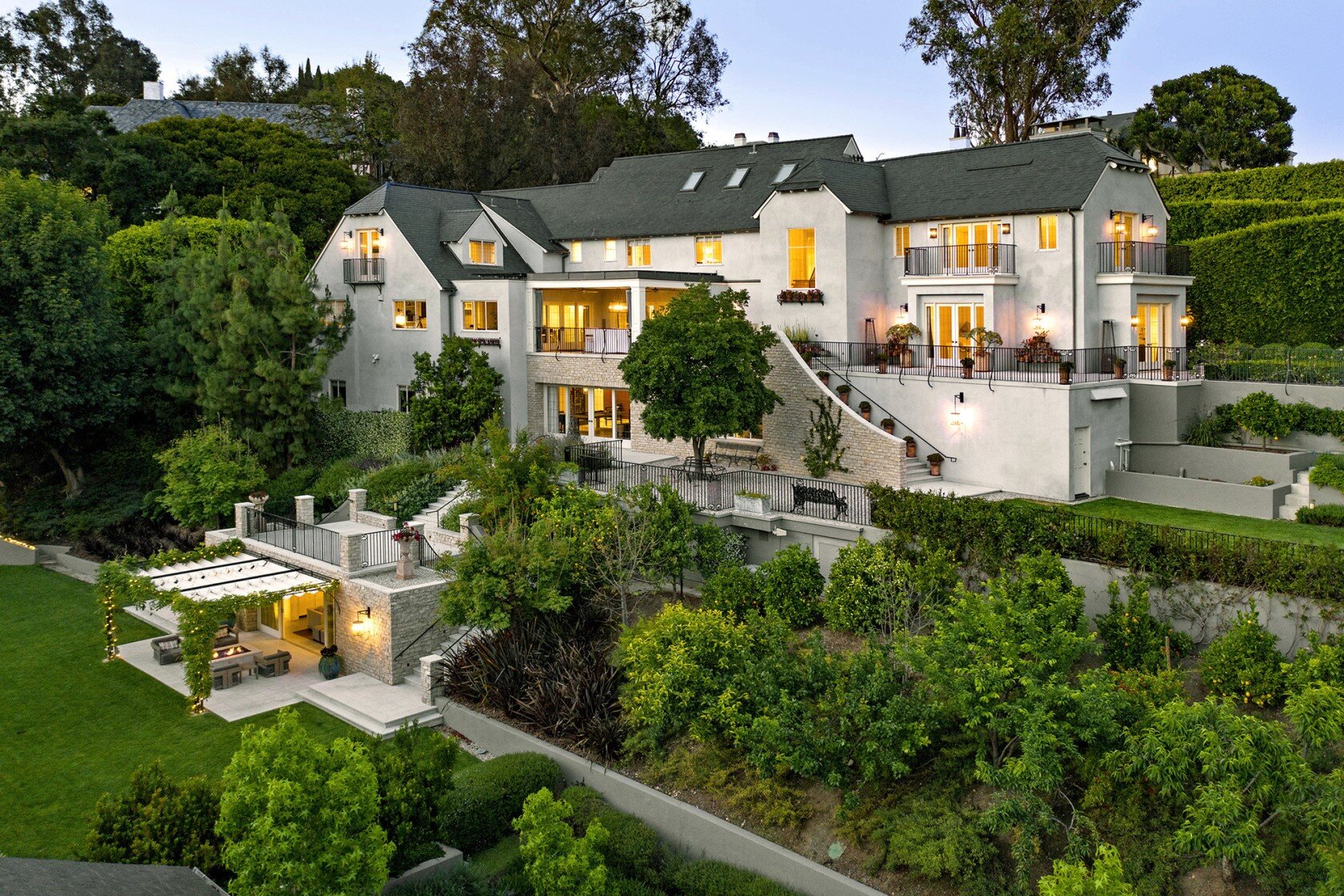 Best Neighborhoods to Live in Beverly Hills