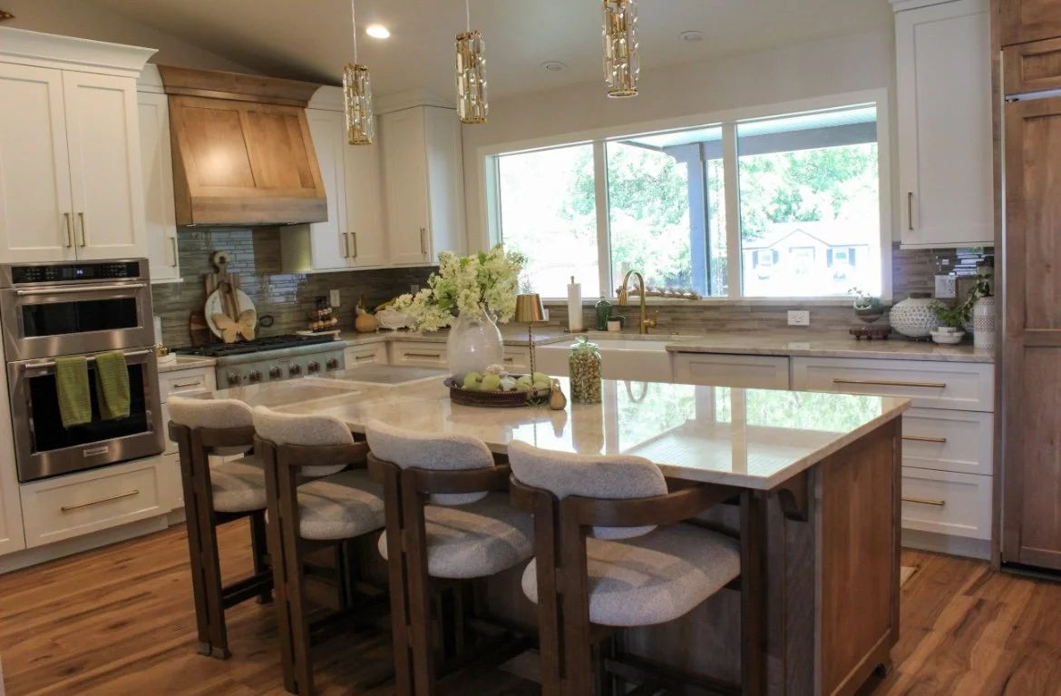 star-home-addition-kitchen-island.jpeg