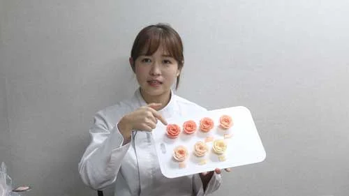 Lecture 8 : How to execute gradation effect using the buttercream