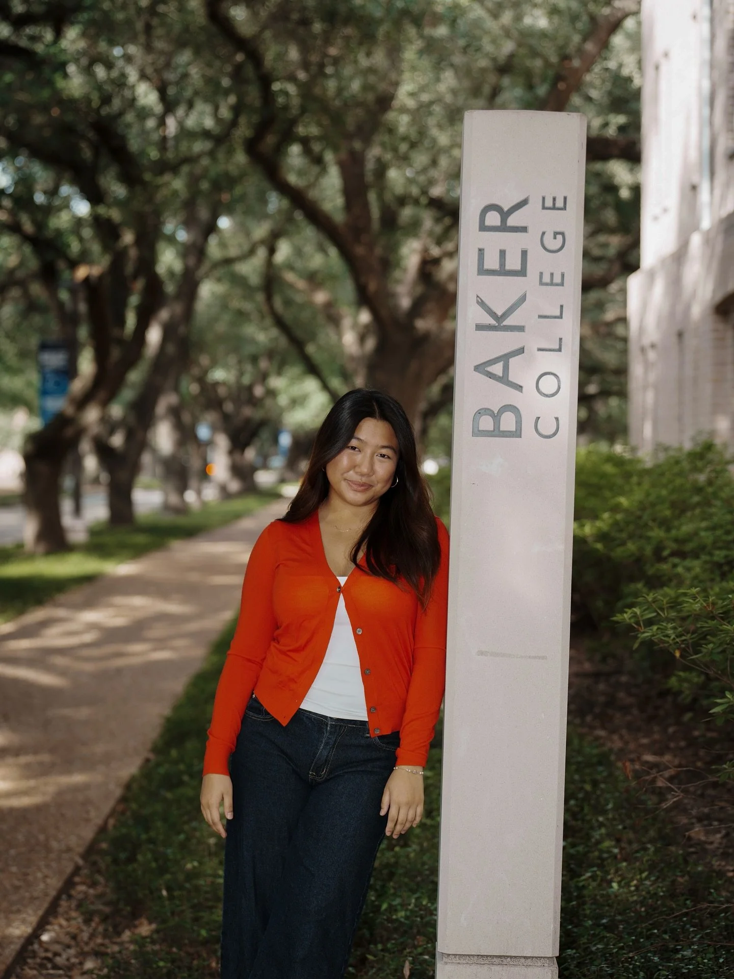 HELLCOME TO BAKERRRRR (aka the BEST res college ever to exist ❤️&zwj;🔥❤️&zwj;🔥❤️&zwj;🔥 My name is Tori and I am the last O-Week coordinator or the T in set! I'm originally from Austin, Texas and I'm majoring in Business and Health Sciences on the 
