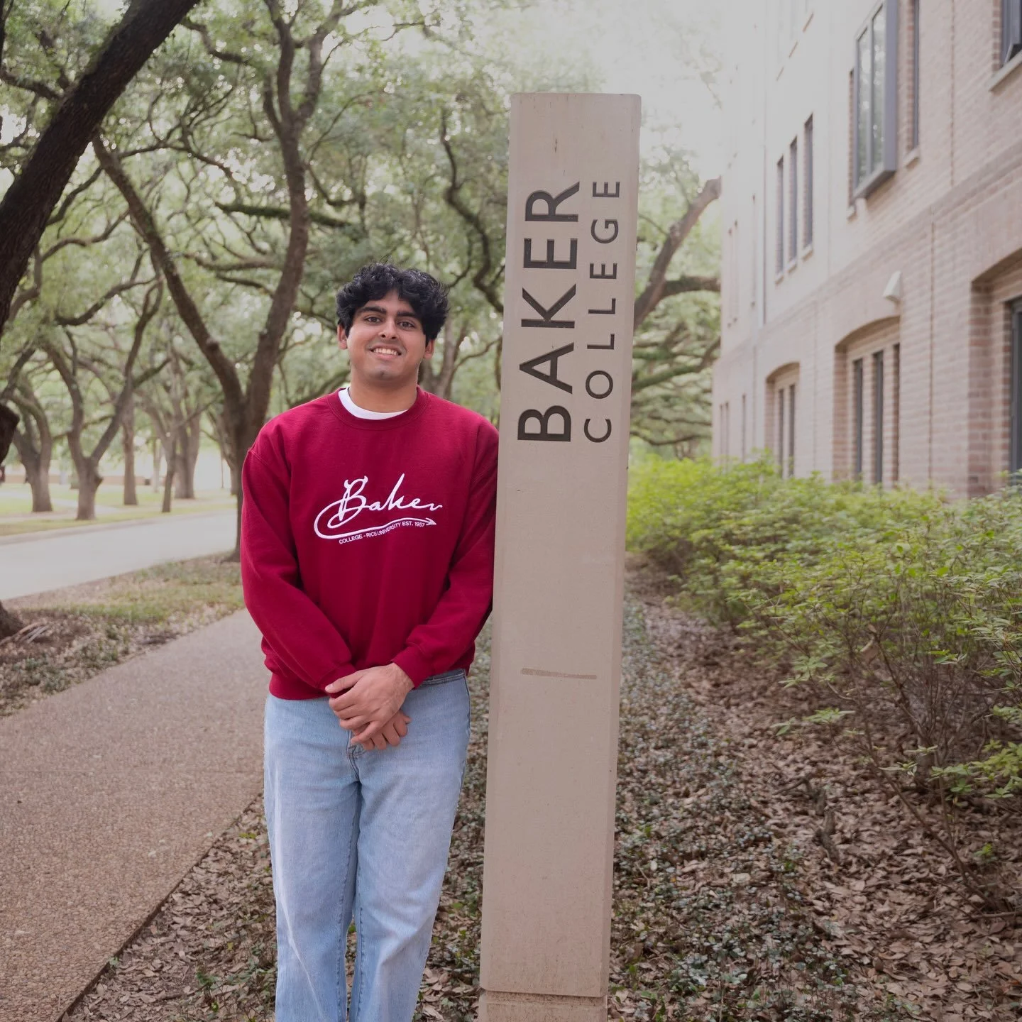 HELLCOME NEW BAKERITES!!!

Hey y&rsquo;all! Welcome to THE BEST residential college at Rice, BAKERRRRR ❤️&zwj;🔥 My name is Aliq Jivani, and I am the A in OVA! I&rsquo;m the last Coord takeover before we move on to our lovely CJ, President, and Advis