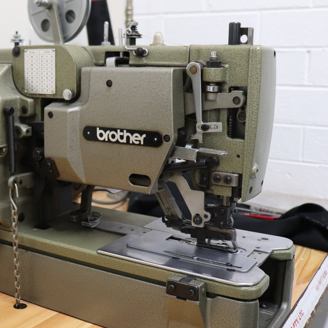 Button hole Machine (rectangular)