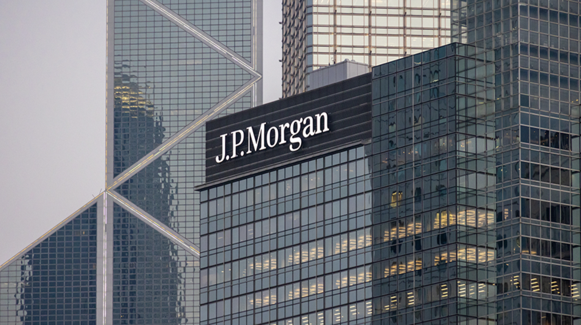 JPMorgan Chase & Vanguard: Cross-Investment Overview — FRANKI T