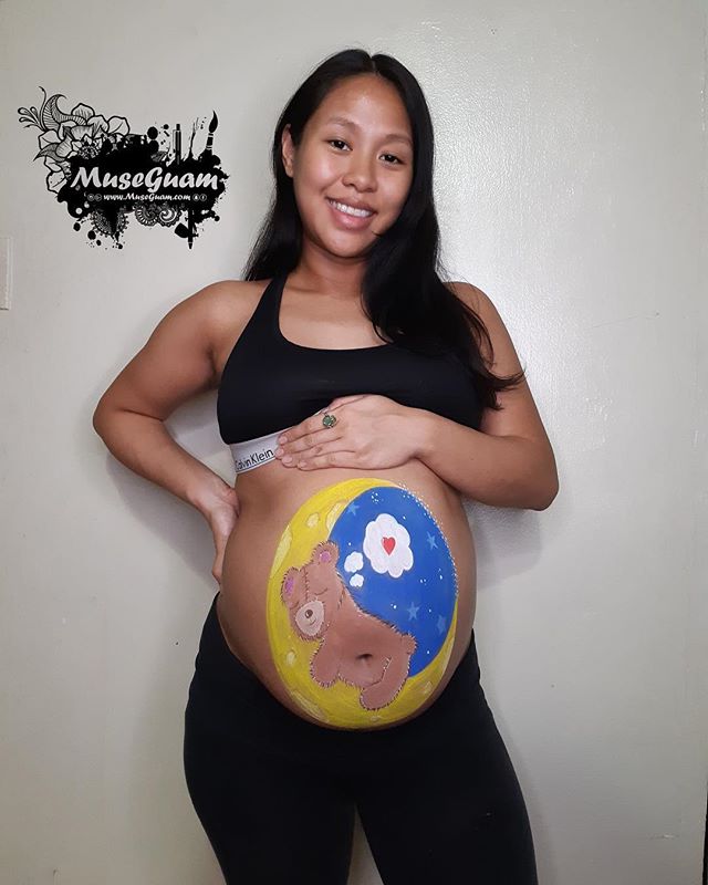✨Belly Painting Services✨
A homage to our #BabyBear 🐻 During this painting session my neck hurt from looking down at my tummy and at the mirror for a whole hour 😂 Totally worth it 💙 Zoom in to see the details 🔎
.
#MuseGuam offers fun, non-toxic &