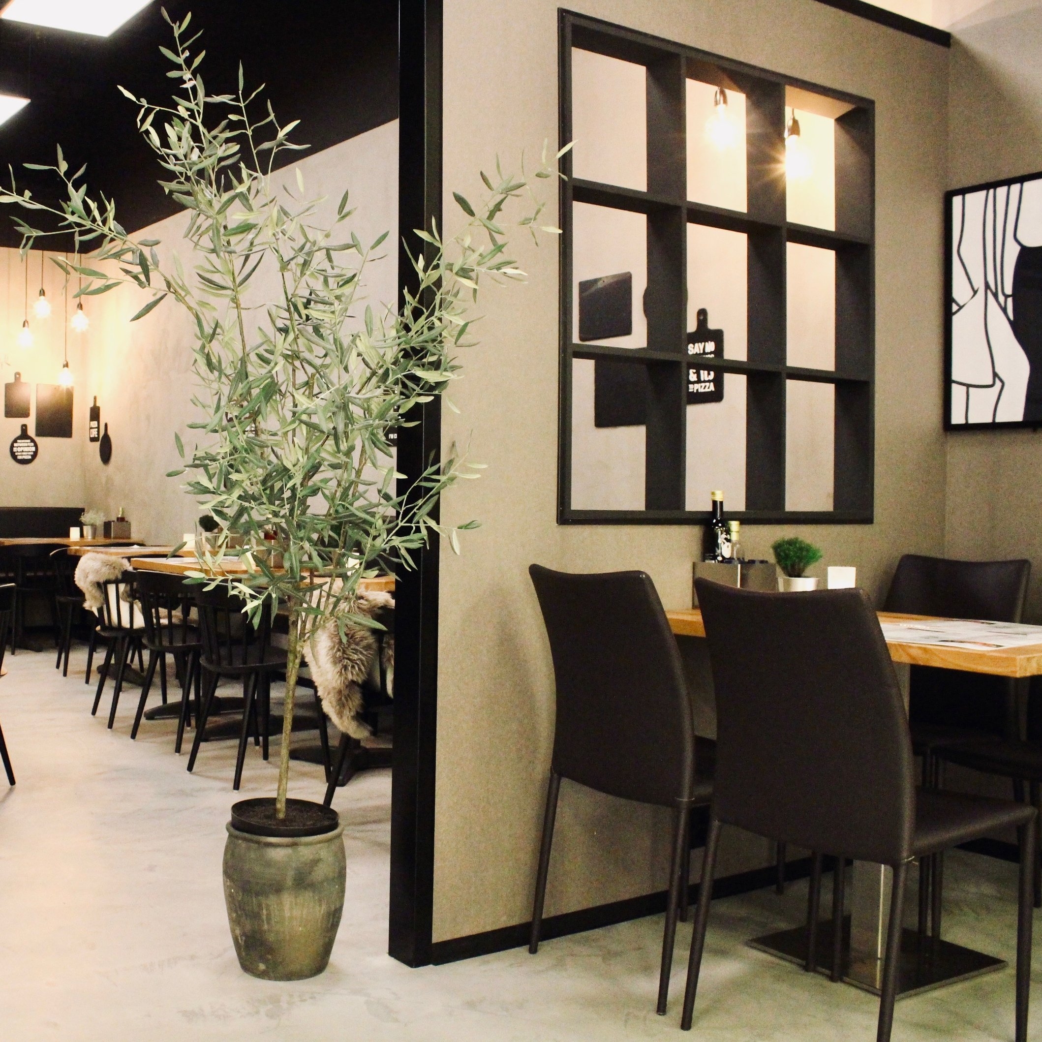 MM Café & Bar Våre steder — MM Café & Bar