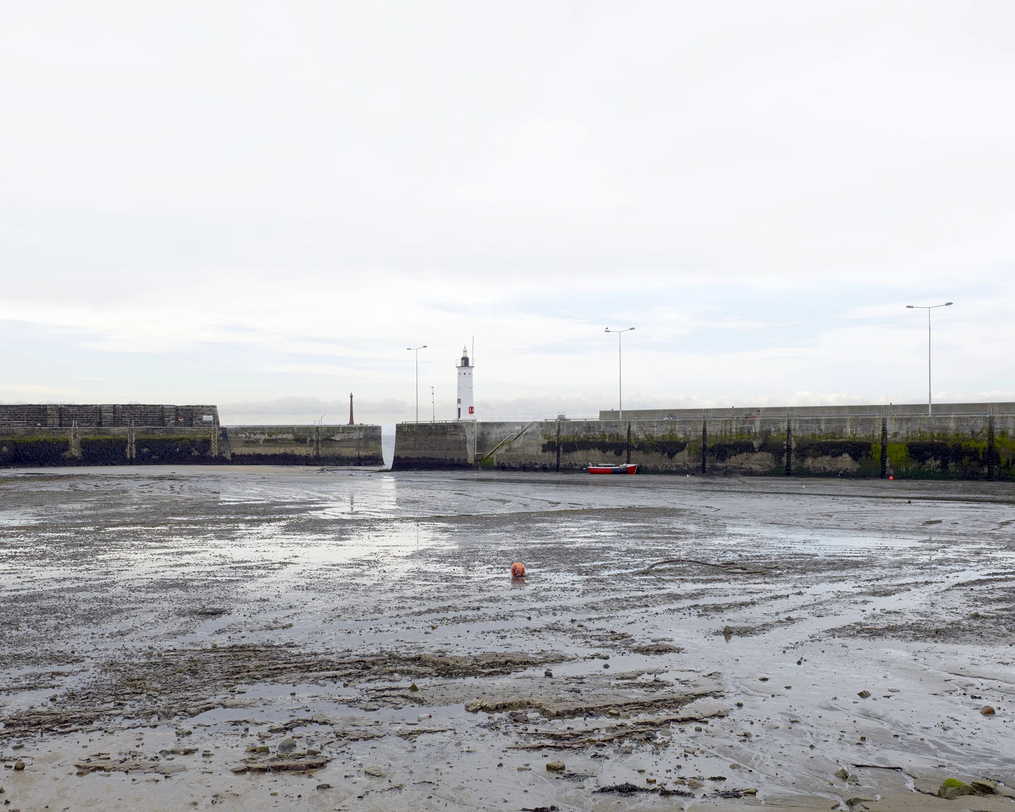 Anstruthers Harbour I. Firth of Forth.jpg