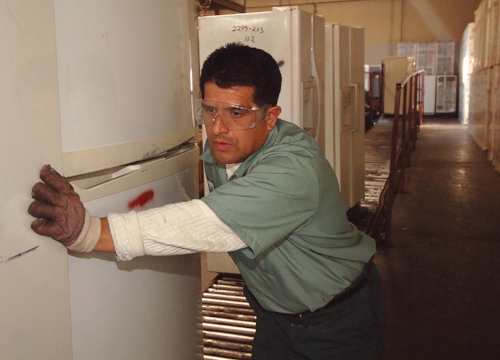 Southern California Edison work with ARCA Recycling Inc based in Compton (LA) to recycle old energy guzzling fridges and replace with new, more efficient ones.