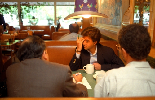 Rakesh Mathur, CEO of Junglee.com meeting with his angel investors over lunch in Buck’s in Woodhouse. 