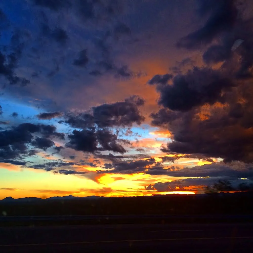 How gorgeous is this sunset I recently was lucky enough to snap? SO PRETTY!