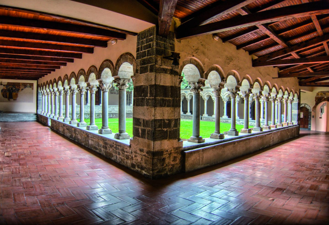 Colico, Italy | Chiostro Abbazia di Piona