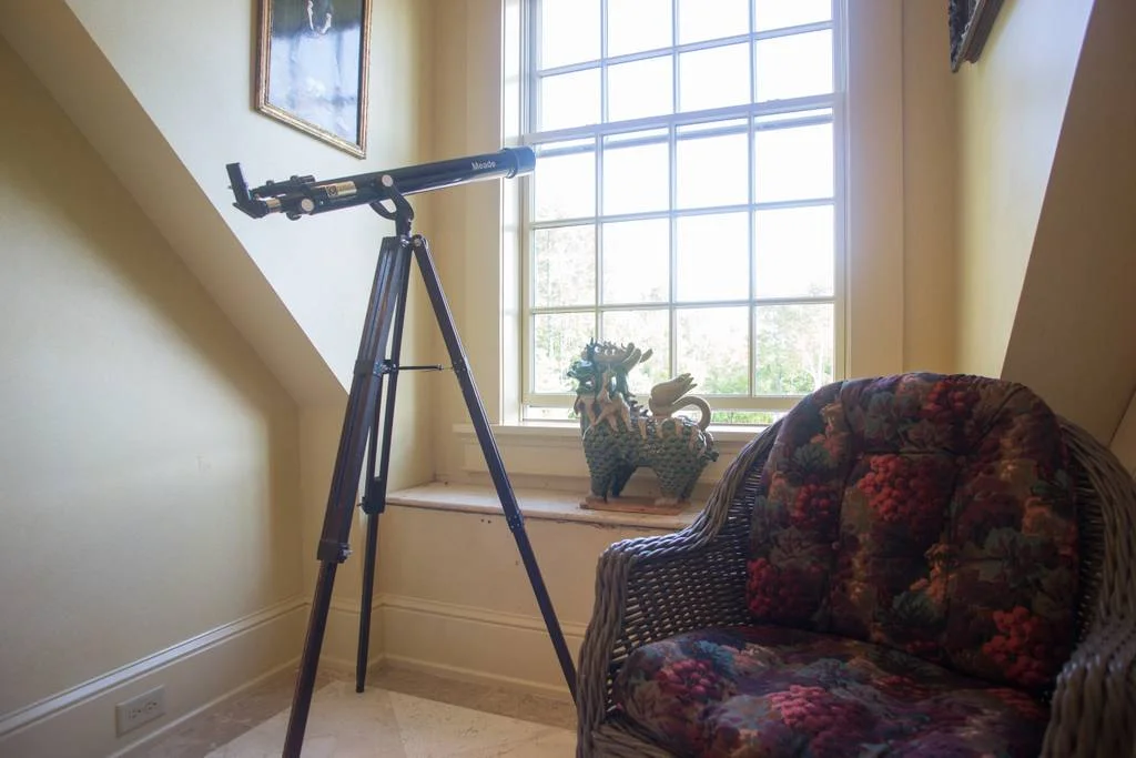 int-2ndflr-telescope.jpg