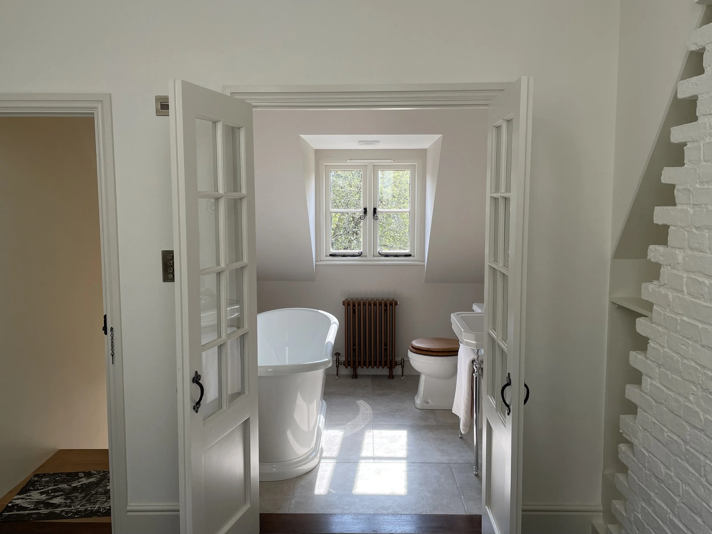 Old Popeswood, Buxted, Bathroom 01