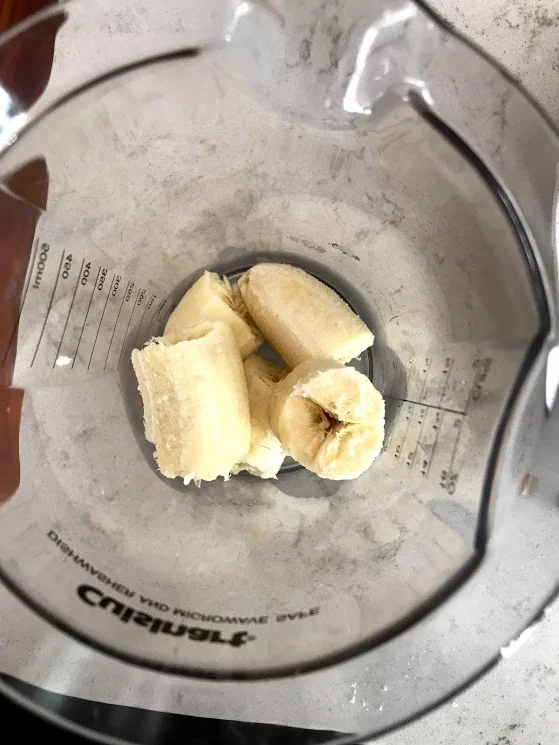I opted to use a tall jar for the banana custard because I didn't grab a large enough bowl! Make sure to combine the bananas back into the mix so you get that lovely banana flavor.