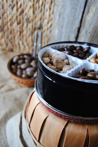 christmas_gift_tin