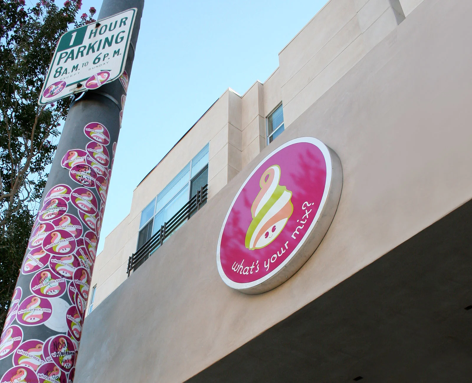 menchies-exterior-right.jpg