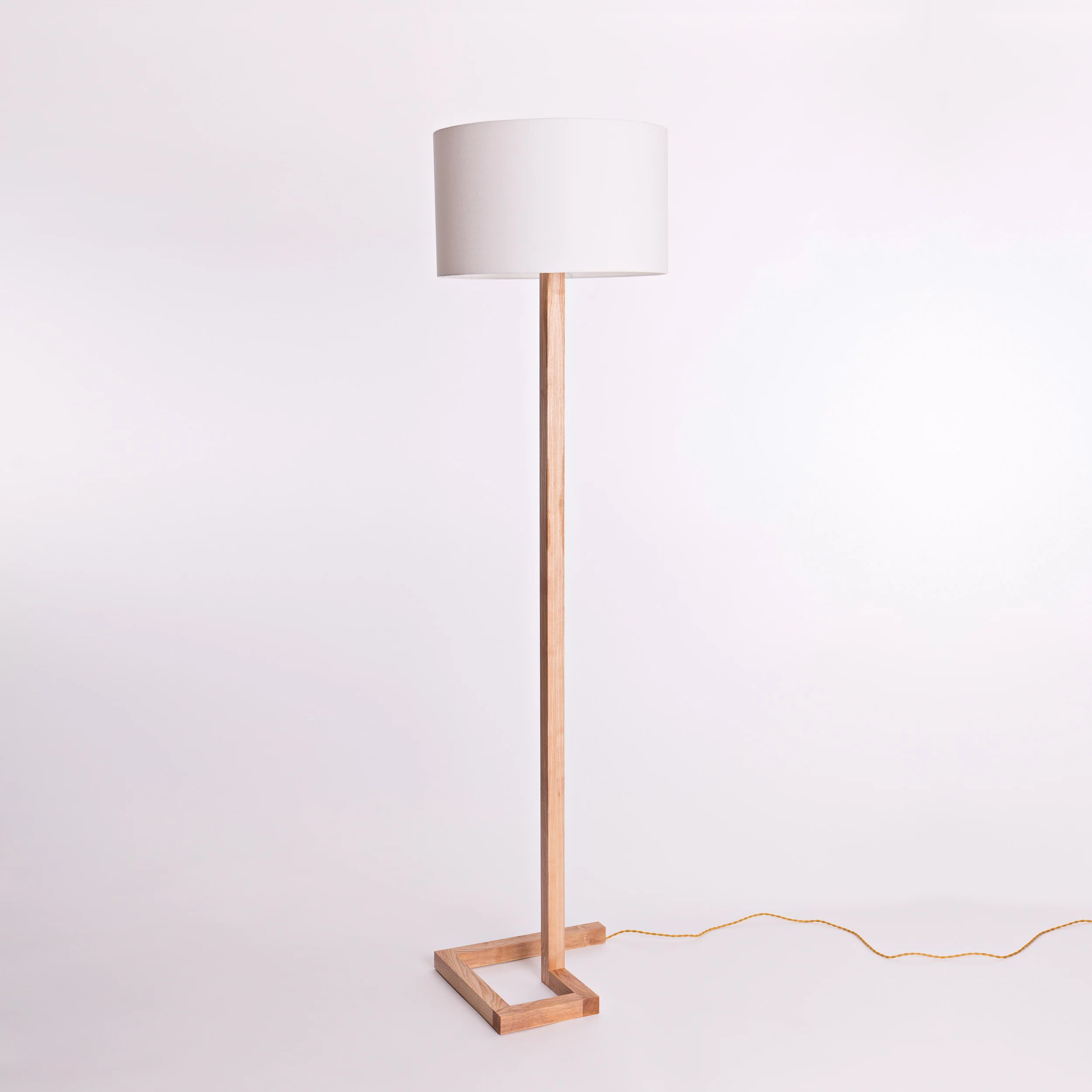 spiral-floor-lamp_colinharris.jpg