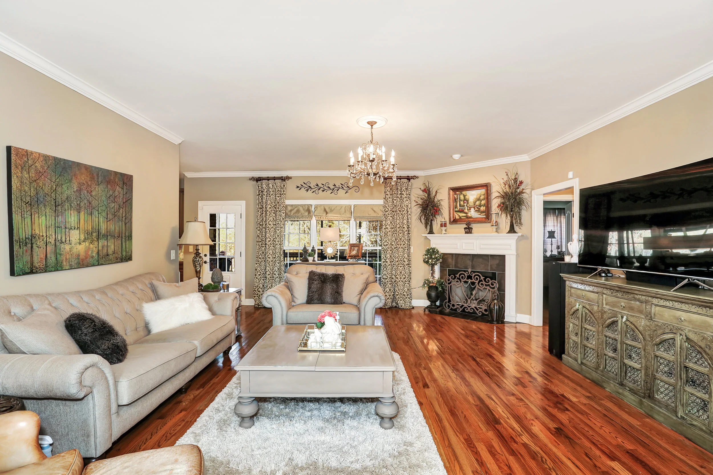 246 Bishop Farm-13.jpg