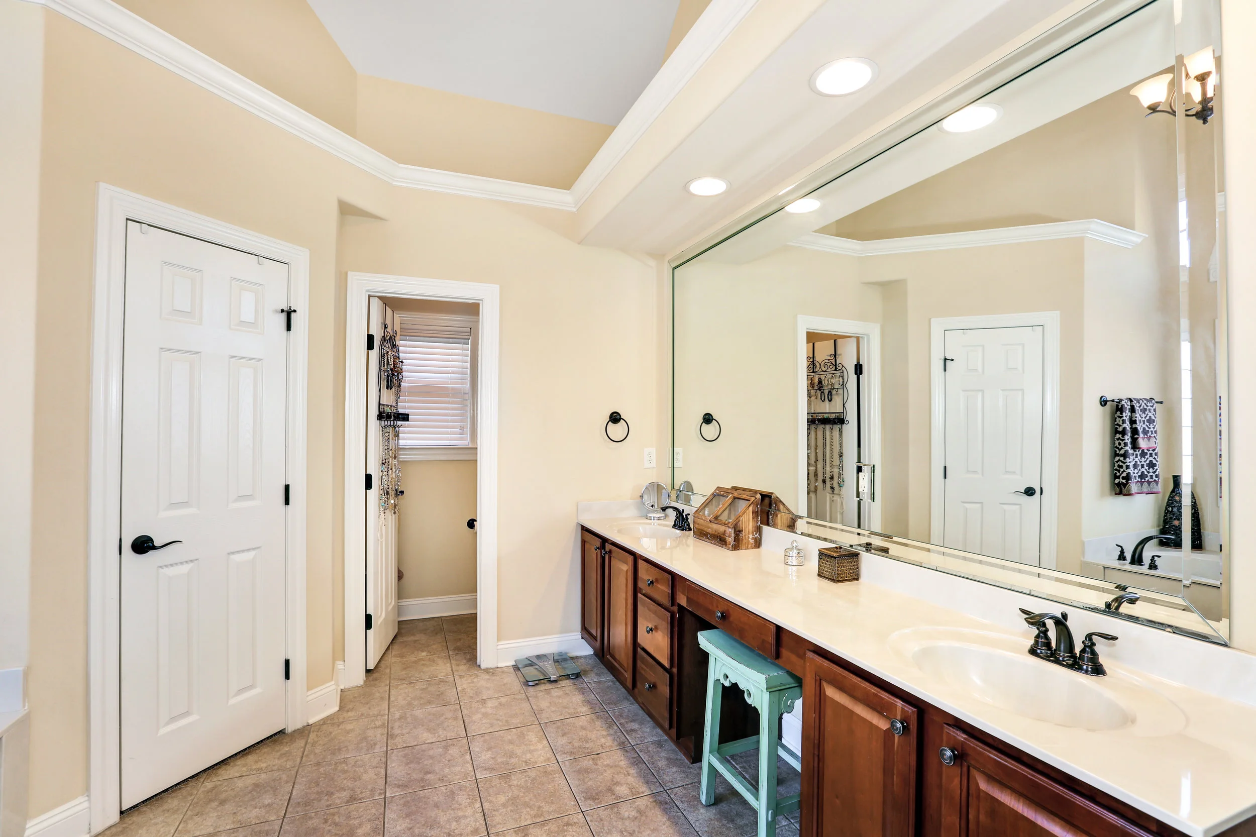 113 Wooded Brook-17.jpg